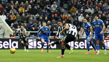 «Ньюкасл» забил на 12-й добавленной минуте и вырвал победу над «Лидсом»