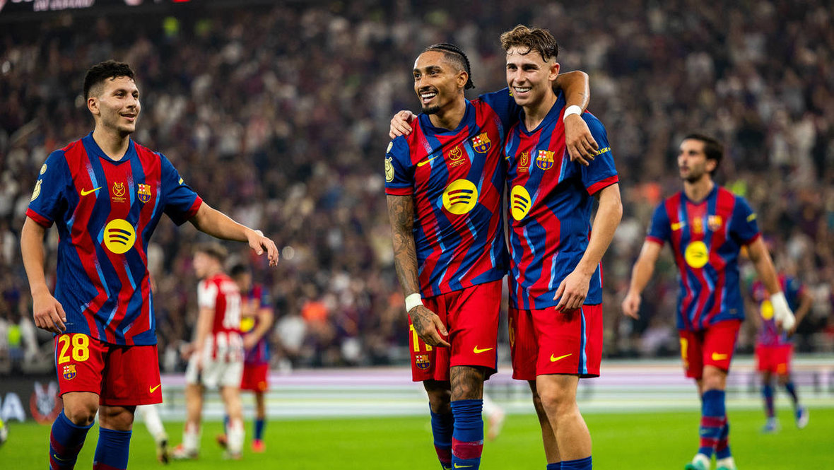 Руни Бардагжи, Рафинья и Фермин Лопес («Барселона»).