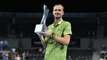 Медведев выиграл второй турнир за три месяца. Теперь у него 22 трофея в 22 городах