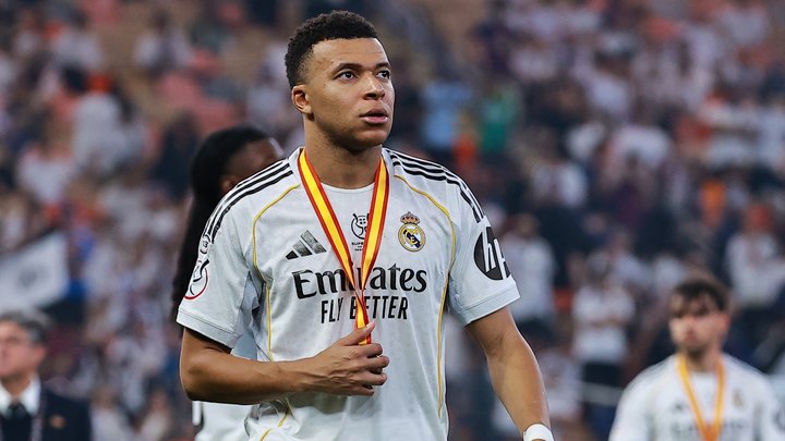 Скандал после класико: Мбаппе помешал «Реалу» сделать чемпионский коридор для «Барселоны»