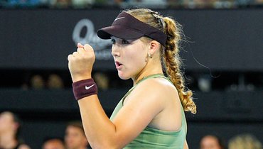 Мирра начала с победы в Аделаиде: перевернула игру с Боузковой, взяв семь геймов подряд