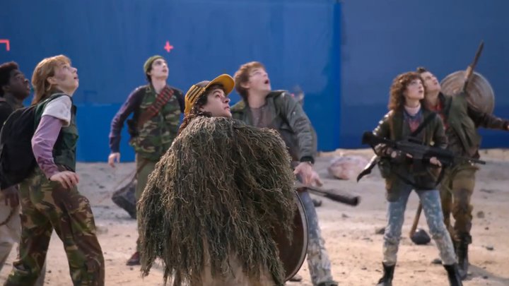 Кадр из фильма One Last Adventure: The Making of Stranger Things 5, реж. Мартина Радван, Netflix