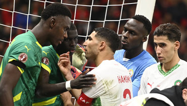 Финал Кубка Африки — это нечто. Из-за спорного судейства поссорились тренеры, игроки и даже журналисты на пресс-конференции