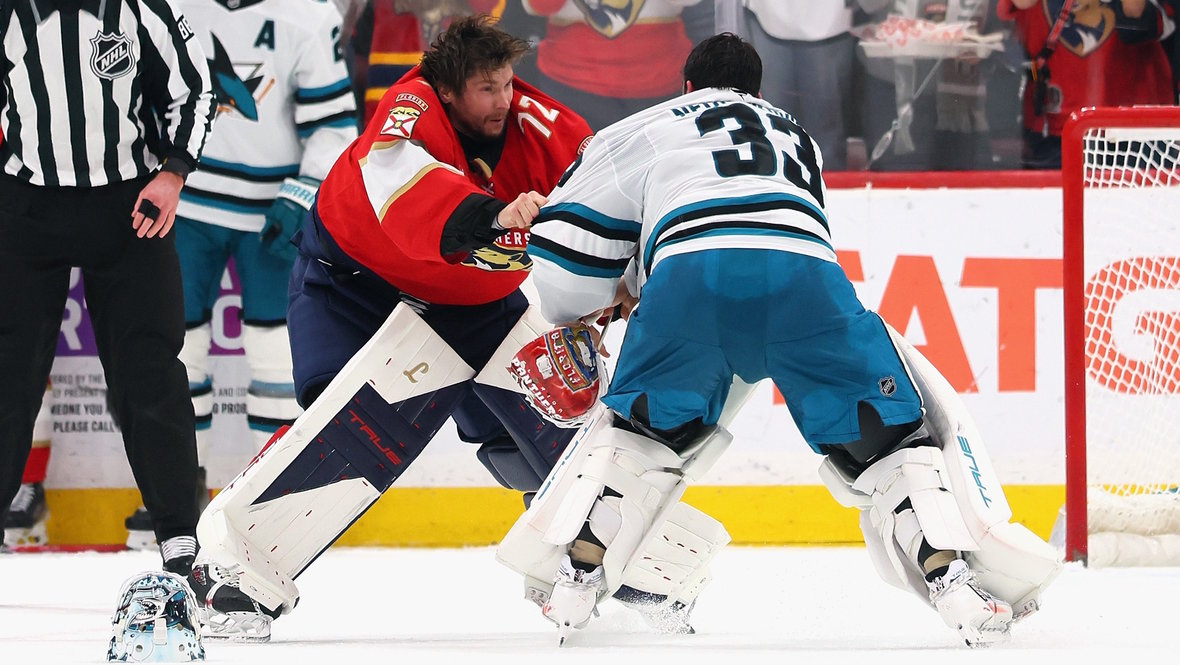 Вратарь «Флориды» Сергей Бобровский подрался с голкипером «Сан-Хосе» Алексом Недельковичем: почему россиянин ввязался в конфликт