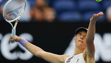 Свентек победила Боузкову и сыграет с Калинской в третьем круге Australian Open