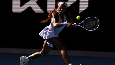 Гауфф обыграла Мухову в трех сетах и прошла в четвертьфинал Australian Open