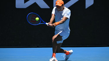 Медведев проиграл Тьену первый сет в четвертом круге Australian Open