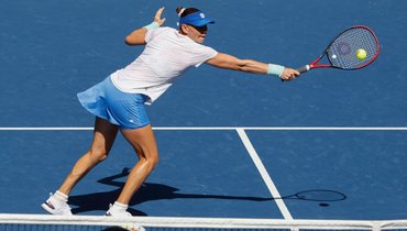 Звонарева в дуэте с Шибахарой вышла в полуфинал парного Australian Open