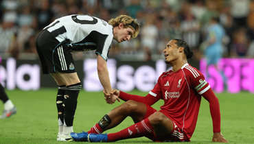 «Ливерпуль» еще не побеждал в АПЛ в 2026-м и выпал из топ-4. «Ньюкасл» в январе тоже не блистал