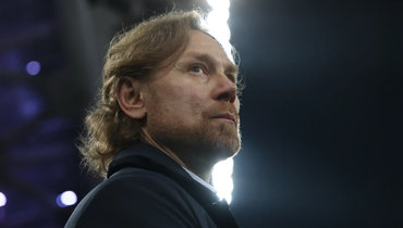 Сборная России поздравила главного тренера Карпина с 57-летием