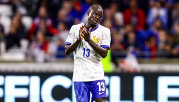 «Фенербахче» объявил о подписании Канте