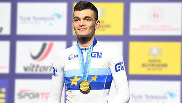«Долго ждал возвращения». Российский велогонщик Гонов выиграл золото чемпионата Европы
