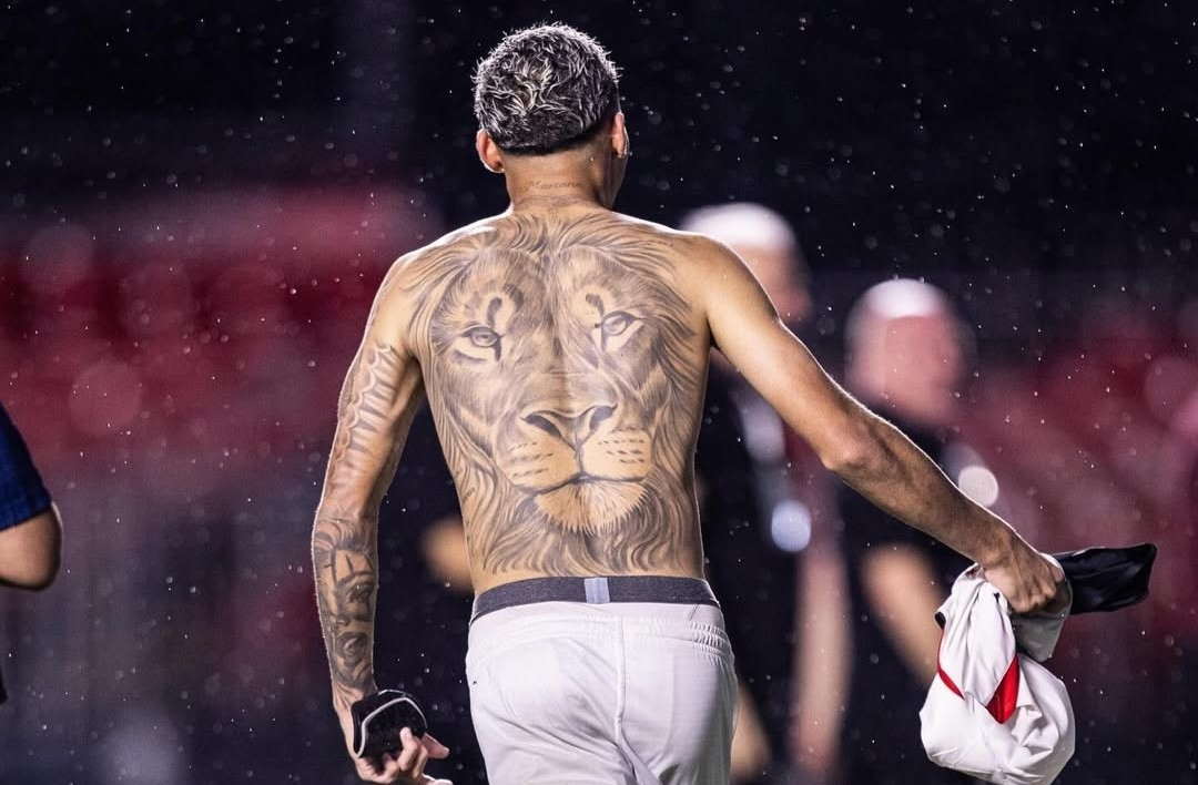 Татуировка Матеуса Алвеса.