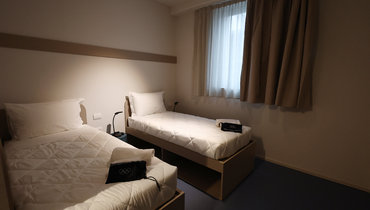 «Антисекс-кровати» — на свалке. В Италии олимпийцам подготовили нормальное место для сна