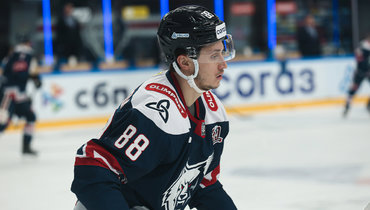 «Не все измеряется голами и передачами». Жафяров — о продлении контракта с «Нефтехимиком»