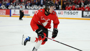 Напал на пьяного и сломал ему челюсть. Фаворит драфта НХЛ из Канады влип в серьезный скандал