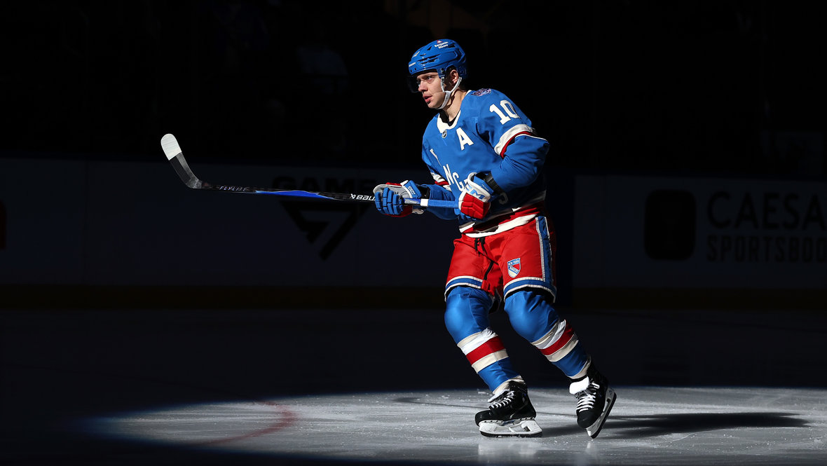 Артемий Панарин перешел из Рейнджерс в Лос-Анджелес: рекорды и статистика выступлений россиянина в Рейнджерс