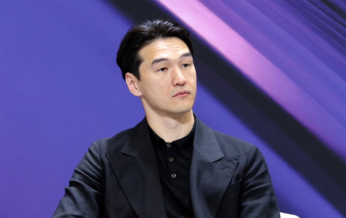 Комику Нурлану Сабурову запретили въезд в Россию на 50 лет