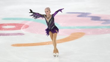 Костылева снова выиграла первенство России! После победы назвала Плющенко вторым отцом — а тот носил ее на руках