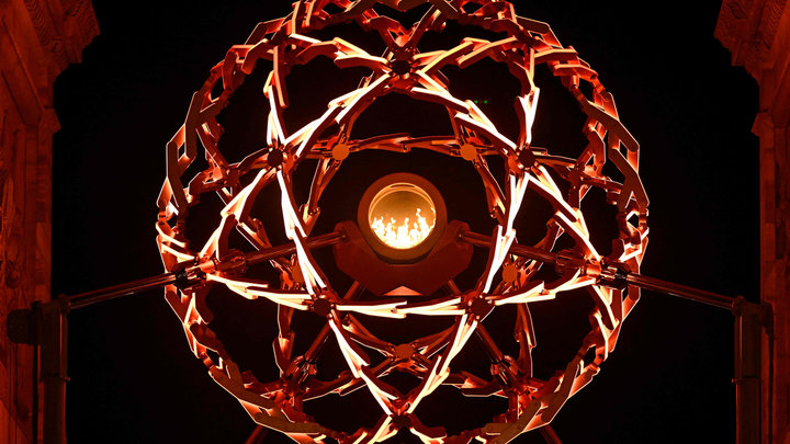 Огонь в двух городах, Мэрайя Кэри и дочь Тутберидзе: церемония открытия Олимпиады