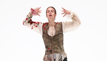 Петр Гуменник.