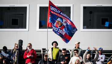 Запретили символику? Выход есть всегда! Болельщики с российским флагом поддержали Коростелева на Олимпиаде