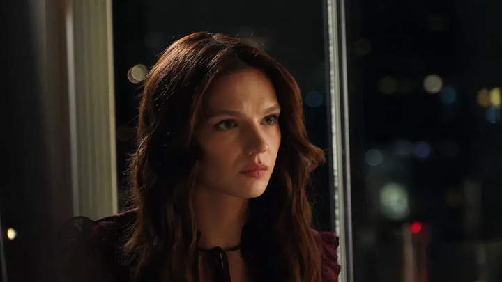 Кадр из сериала «Под одним дождем», режиссер Али Балджи, ATV