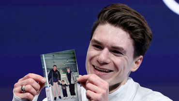 «Мама и папа, это для вас». Трогательный жест Наумова на ОИ-2026 — фигурист почтил память погибших родителей