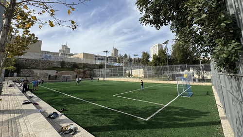 Футбольная площадка в Иерусалиме.