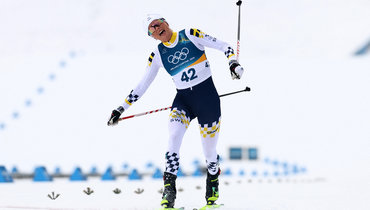 Шведская лыжница Фрида Карлссон — победитель гонки на 10 км свободным стилем на Играх-2026.