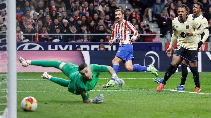 Худший матч «Барселоны» при Флике: «Атлетико» забил ей четыре за тайм! Что это было?