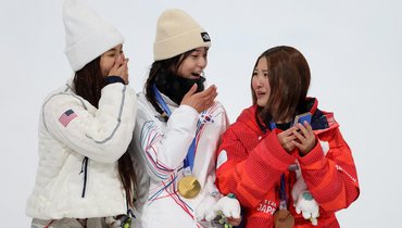 «Такую историю можно увидеть только в мечтах». 17-летняя кореянка оставила Хлою Ким без третьего золота Олимпиады в хафпайпе