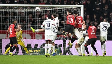 Сафонов трижды пропустил от кризисного «Ренна». Проваливший игру «ПСЖ» рискует отдать первое место «Лансу»