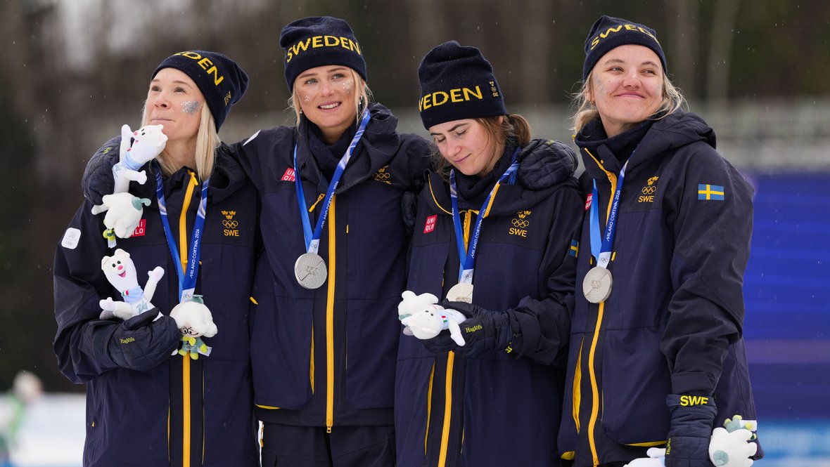 Лыжные гонки на Олимпийских играх 2026: Эбба Андерссон дважды упала в эстафете — реакция тренеров и лыжниц сборной Швеции