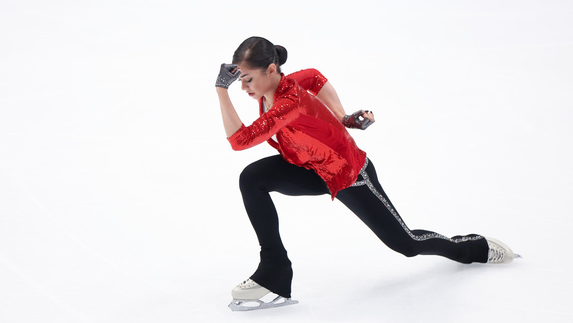 Аделия Петросян на Олимпиаде 2026: фигуристка прилетела в Милан и пропустила первую тренировку перед соревнованиями — подробности