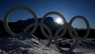 Соревнования в восьми видах спорта на Олимпийских играх 2026 года проходят в понедельник, 16 февраля.