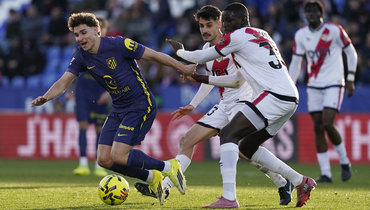 Провал «Атлетико» после разгрома «Барселоны», огненная ничья «Наполи» и «Ромы» на радость «Ювентусу» и очередная победа «Лиона»