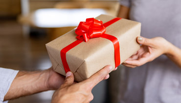 Психолог назвала лучшие подарки для мужчин на 23 Февраля