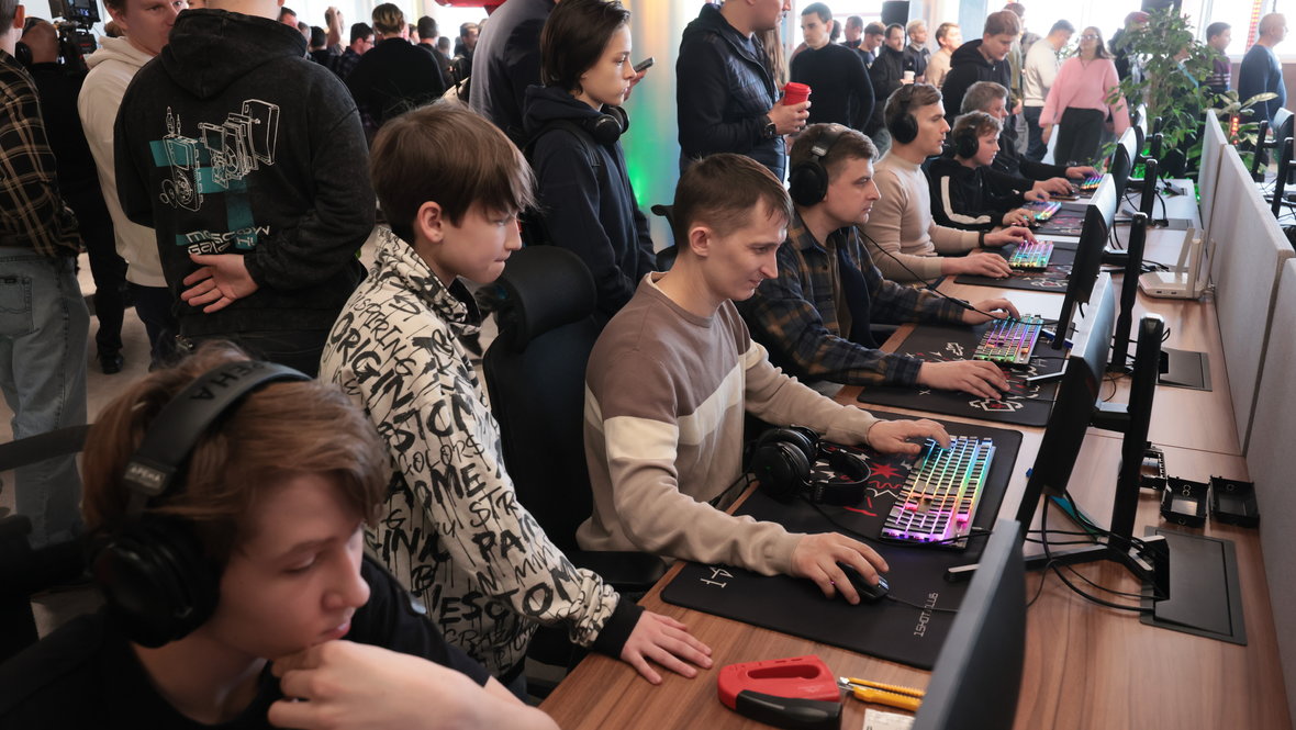 Игровая зона на турнире «Кибергерои Москвы».