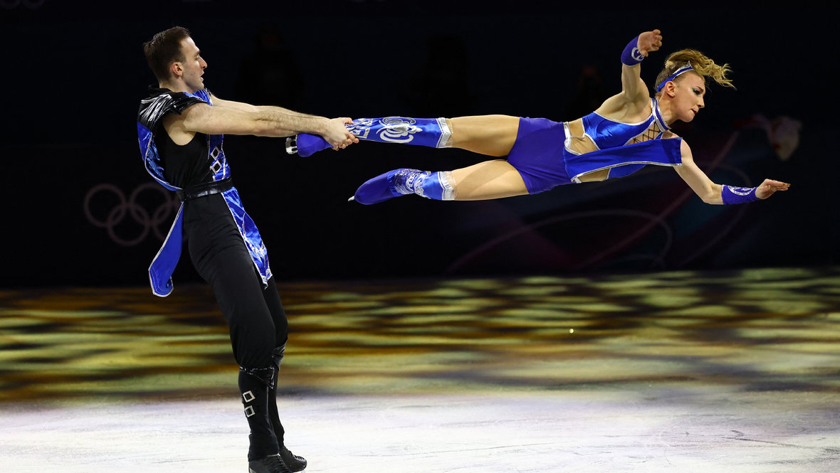 Анастасия Метелкина и Лука Берулава.