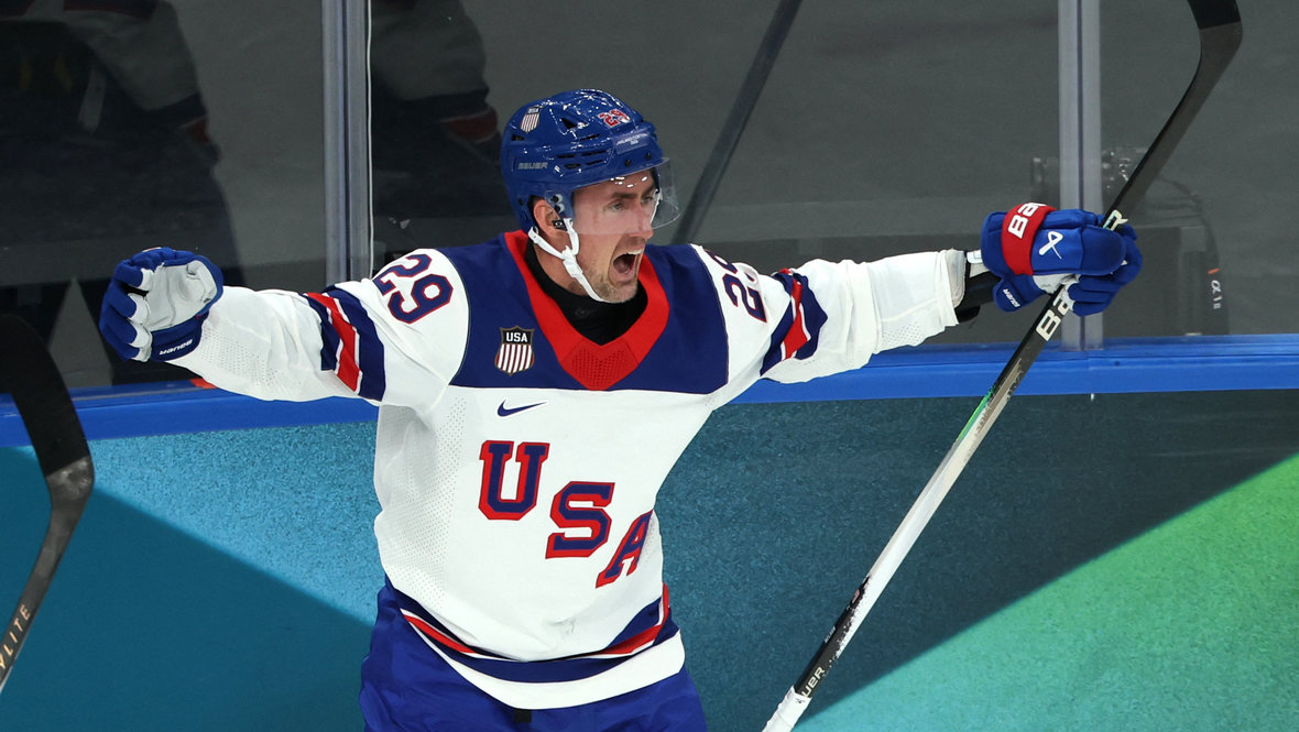 Хоккей на Олимпиаде-2026: американский форвард Брок Нельсон завоевал золото — его дядя и дед тоже становились чемпионами Игр