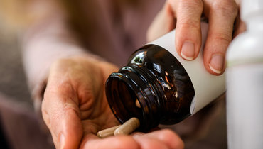 Ученые обнаружили связь между нехваткой витаминов и болезнью Альцгеймера