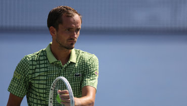 «Никто не знает, когда мы сможем вылететь». Даниил Медведев застрял в Дубае после победы на турнире