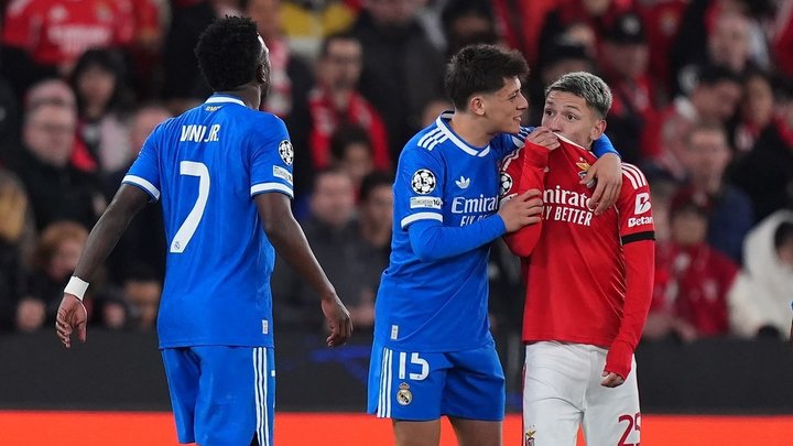 «Если игрок закрывает рот рукой — его нужно удалять». Президент ФИФА Инфантино прокомментировал скандал с Винисиусом