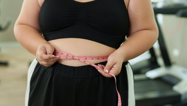 Онколог рассказал о скрытой опасности ожирения