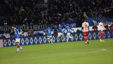 «Динамо» разгромило «Спартак» со счетом 5:2, бело-голубые забили четыре гола за 16 минут