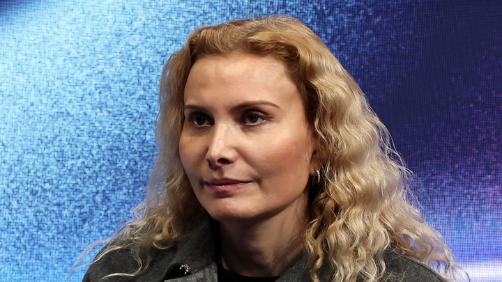 «Переживала, что кто-нибудь заснимет, как я ругаюсь». Тутберидзе — о плюсах и минусах Олимпиады-2026 в Италии