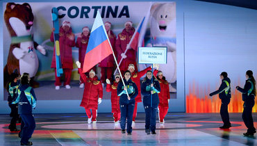 «Гул, свист, тишина, овации...» Западные СМИ путаются в реакции на флаг России во время открытия Паралимпиады