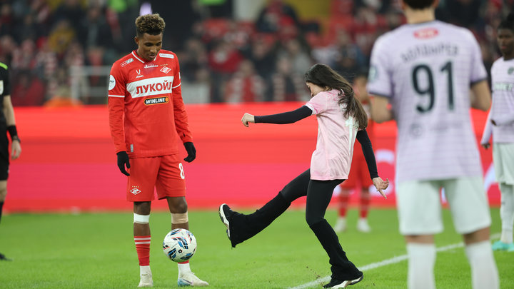 Удар с прыжком Петросян и семь голов без мячей Дзюбы: «Спартак» победил «Акрон»