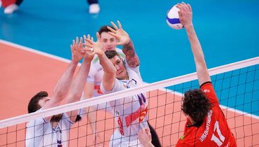 В мужской волейбольной Суперлиге начинается самая жаркая пора — плей-офф! Кто на кого попал?